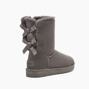Bailey Button Grey Ugg’s